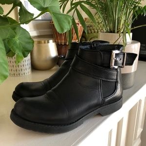 Size 6 | Black Ankle Bootie | Original Leather